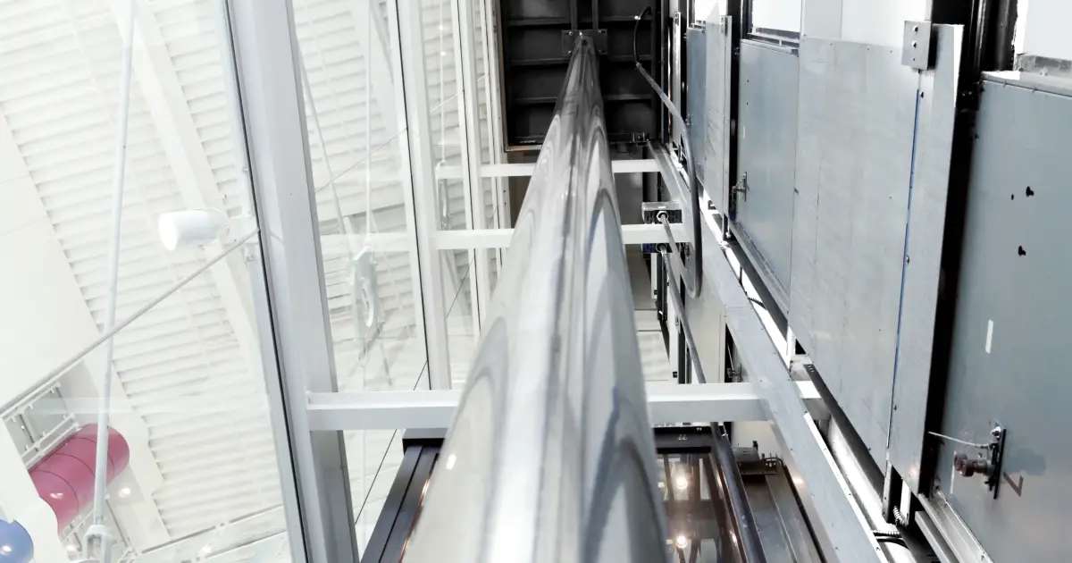 Hydraulic elevator shaft