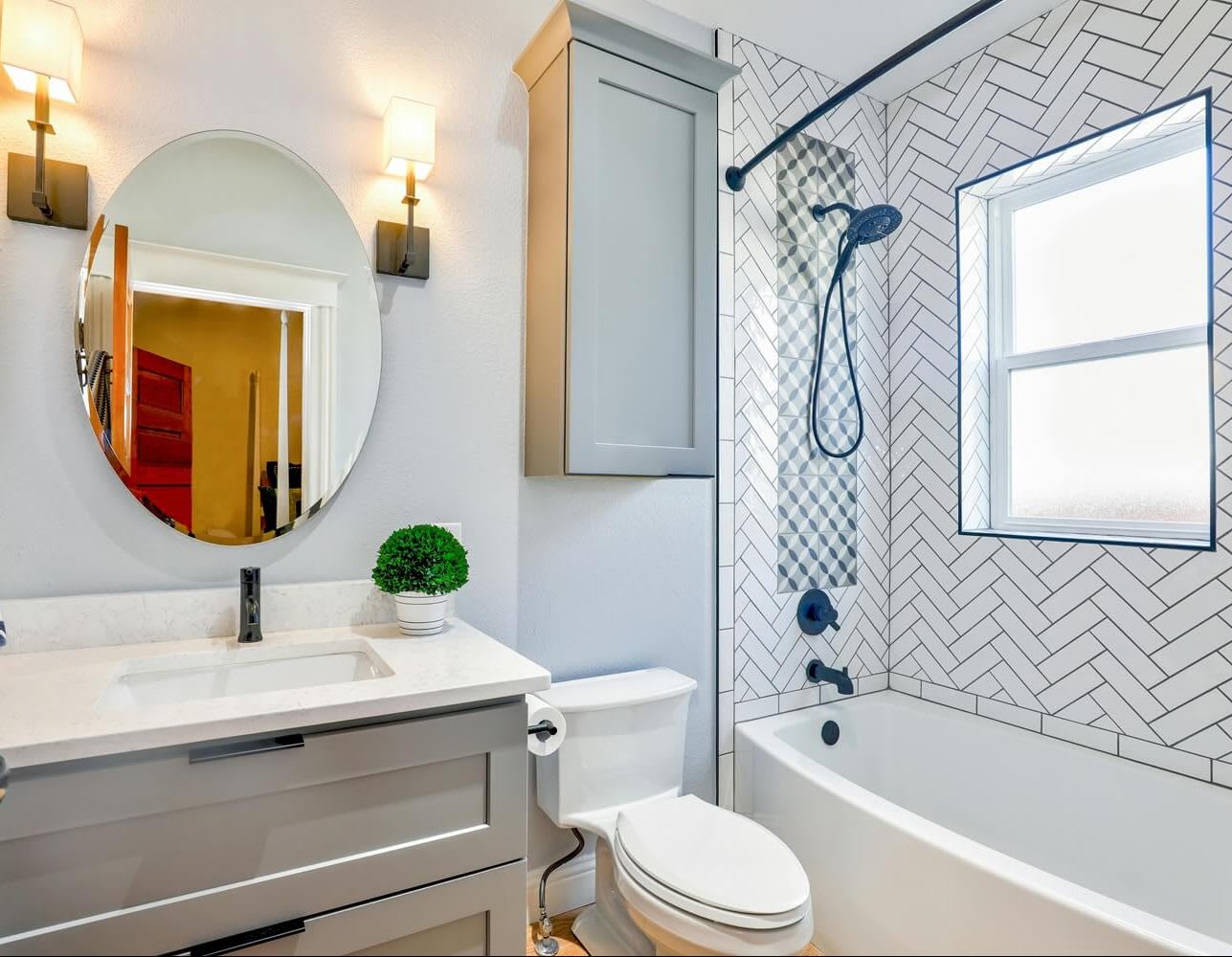 Free bathroom remodel consultation — bathroom remodeling contractor visiting home