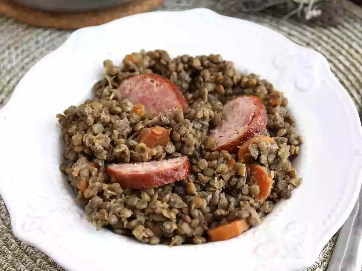 Saucisse lentilles façon grand-mère