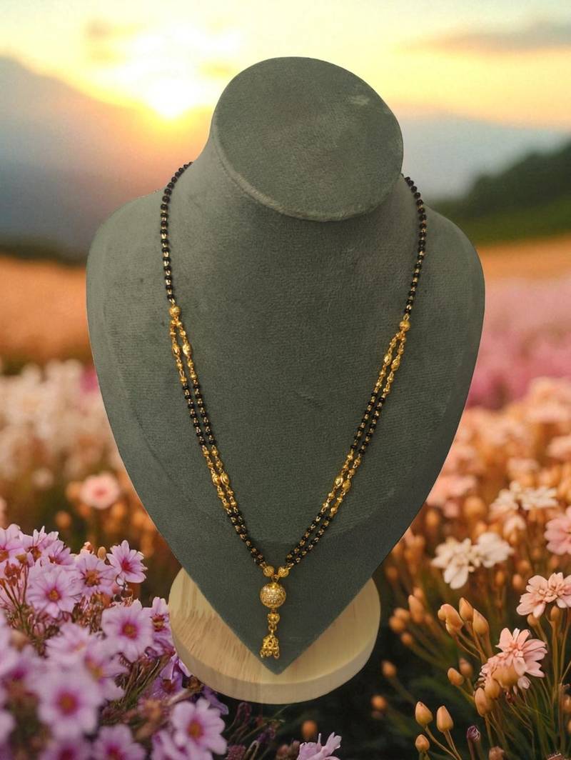 Elegant double-chain black bead reference