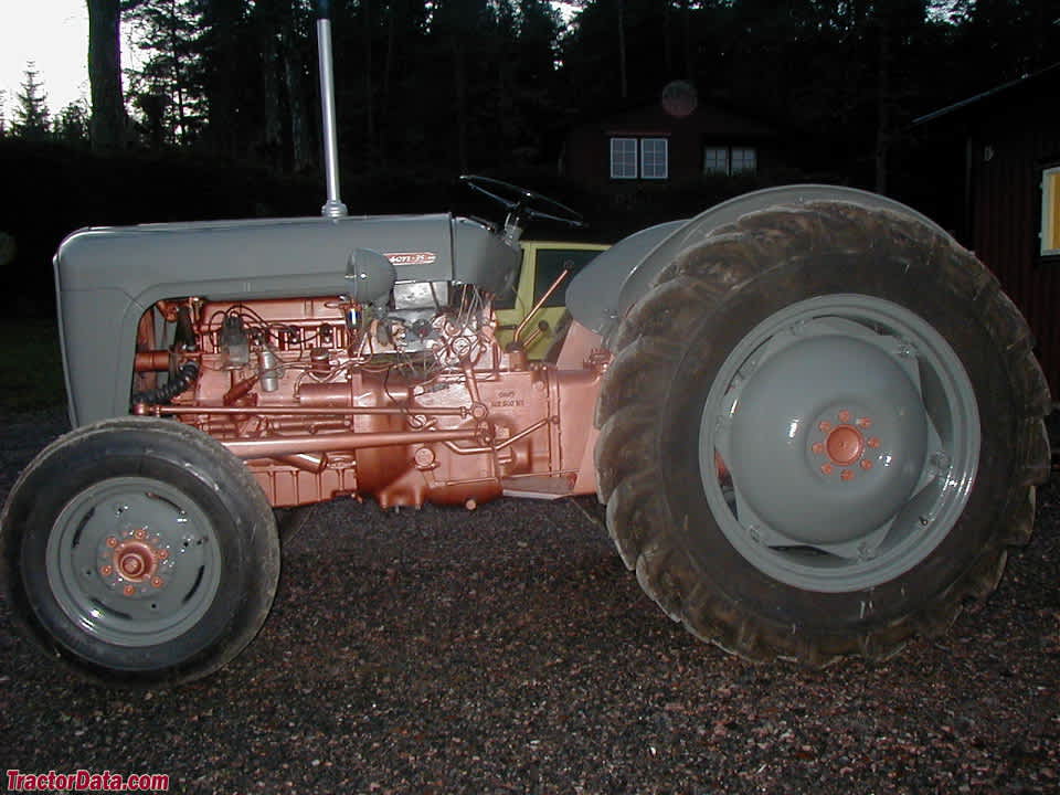 Massey Ferguson FE35