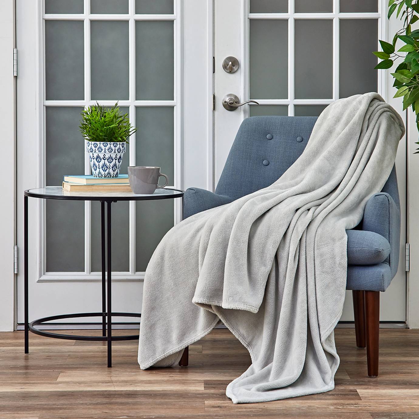 Cozy home blanket image