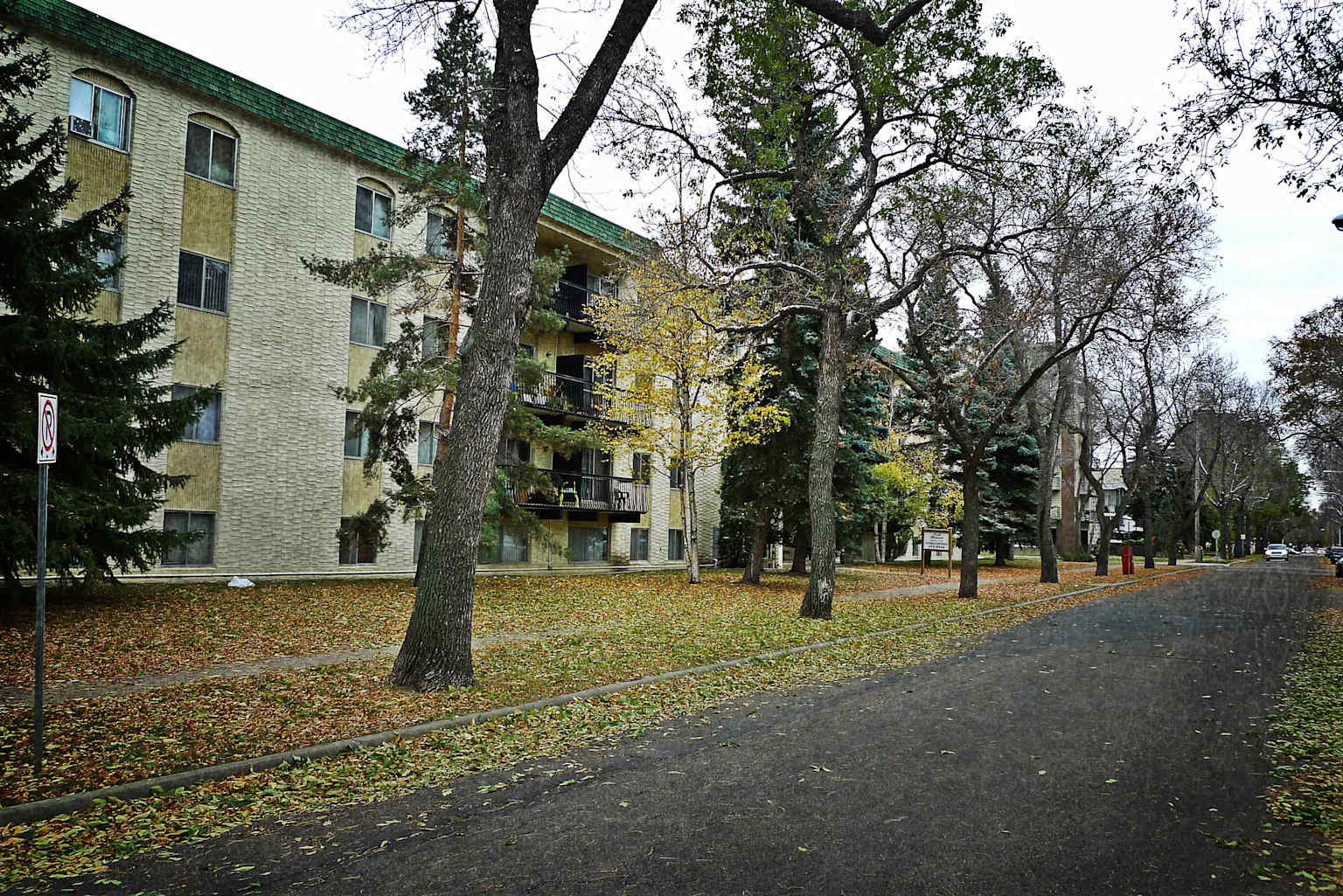 Oliver neighbourhood Edmonton apartment buildings