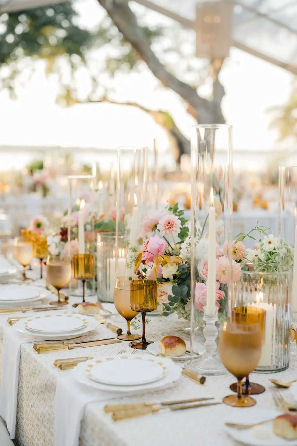 Table d'événement cocktail haut de gamme en extérieur