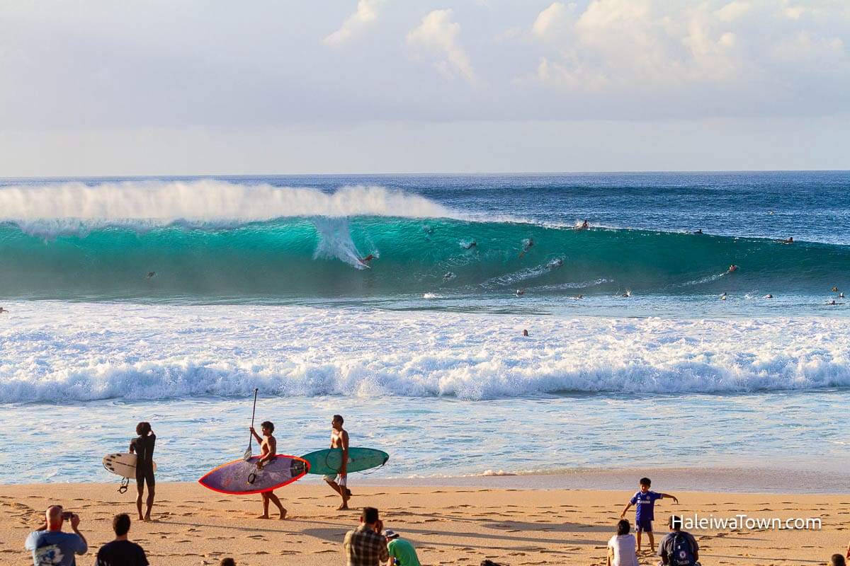 Large breaking wave on North Shore Oahu