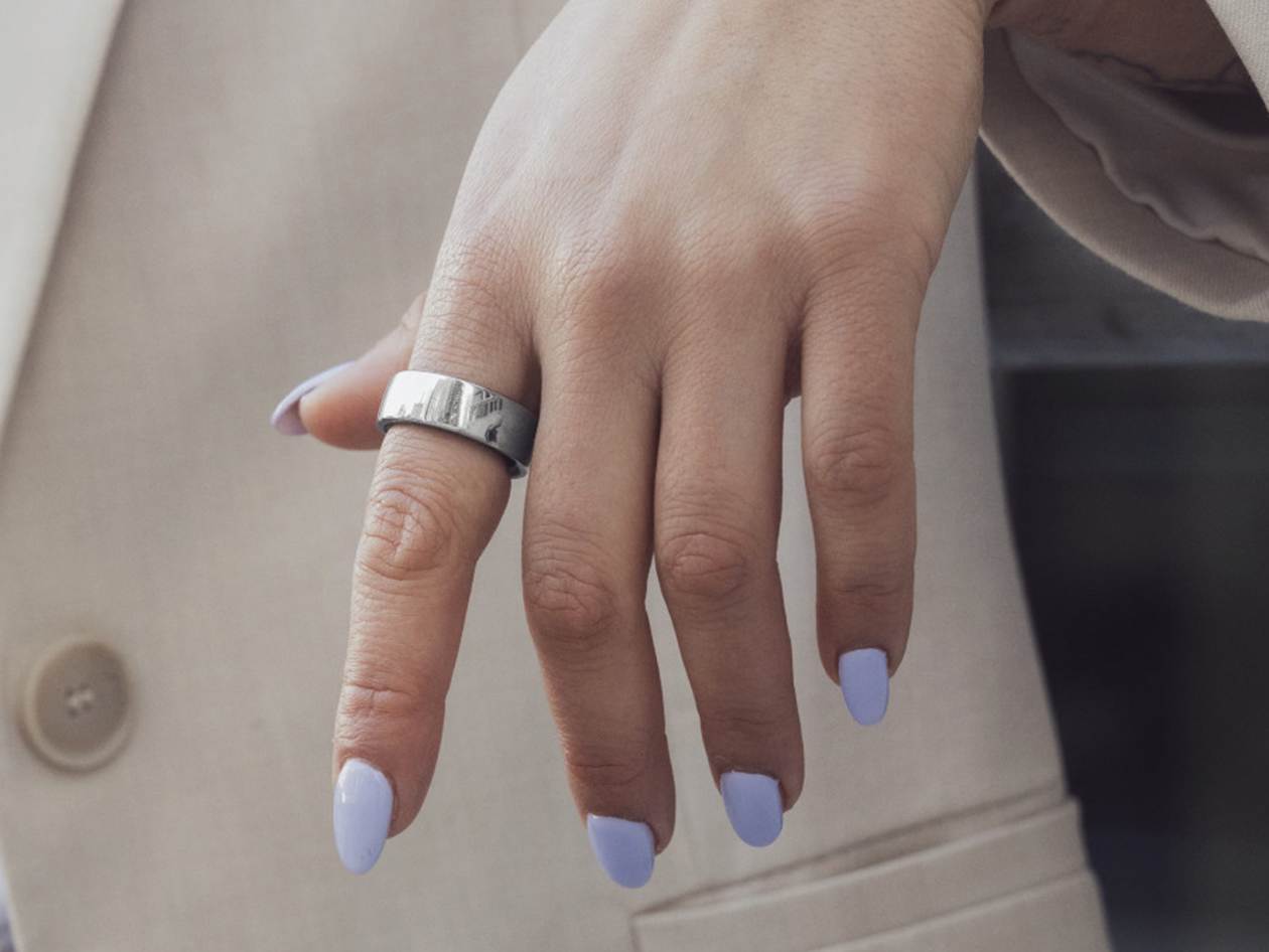 Slim smart ring on hand