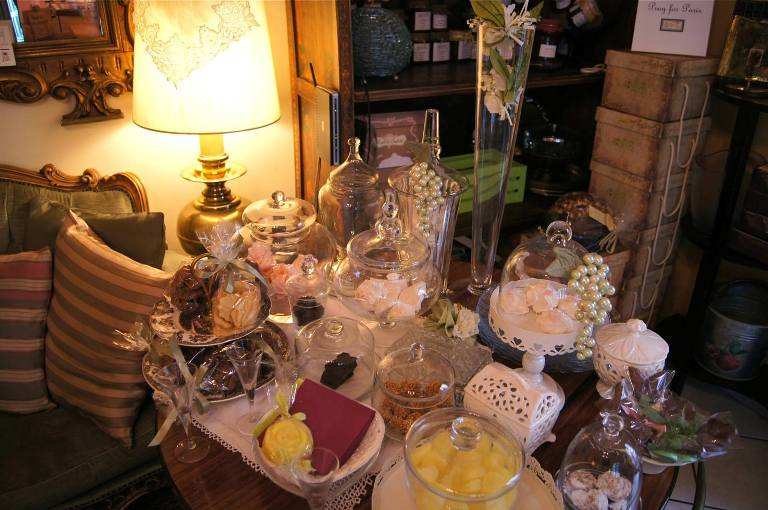 Vetrina pasticceria Il Giardino di Ginevra