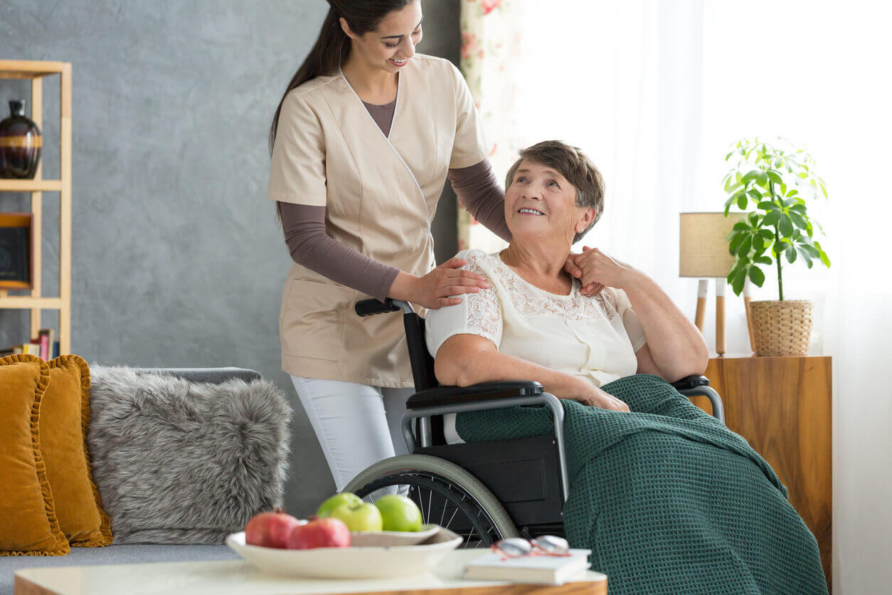 Supportive in-home conversation between clinician and family