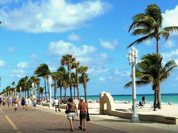 Hollywood, Florida beach broadwalk