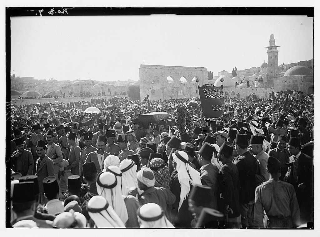 A large gathering associated with the Khilafat movement, early 1920s.