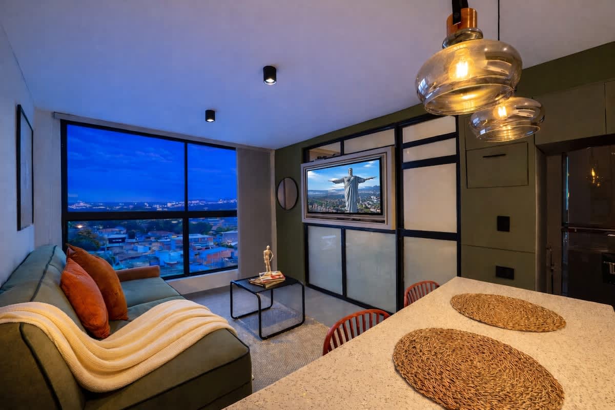 Apartamento amoblado moderno con vista panorámica de Cali