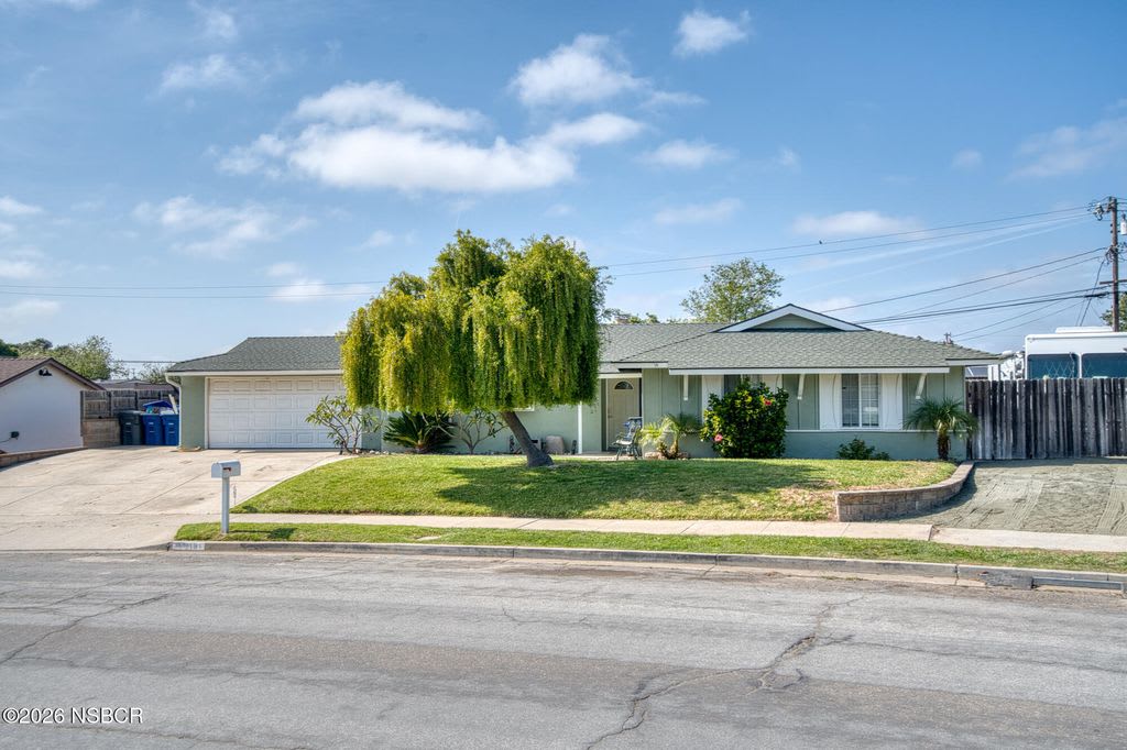 Single-family home on a Santa Maria street