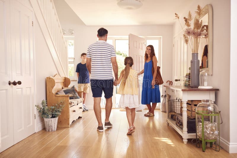 Family leaving their home empty, a perfect time for an Away thermostat schedule
