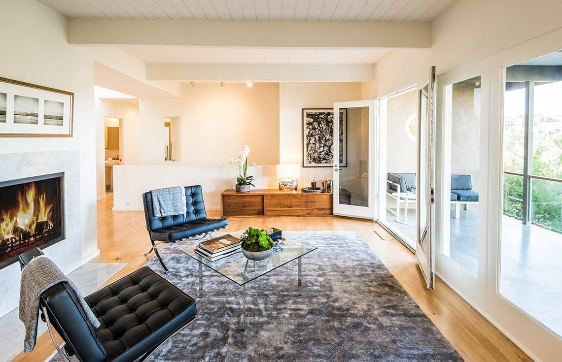 Vacant staging living room
