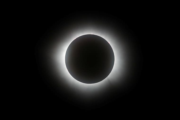 Calculadora de tiempos de eclipse con contactos C1-C4 y cuenta atrás