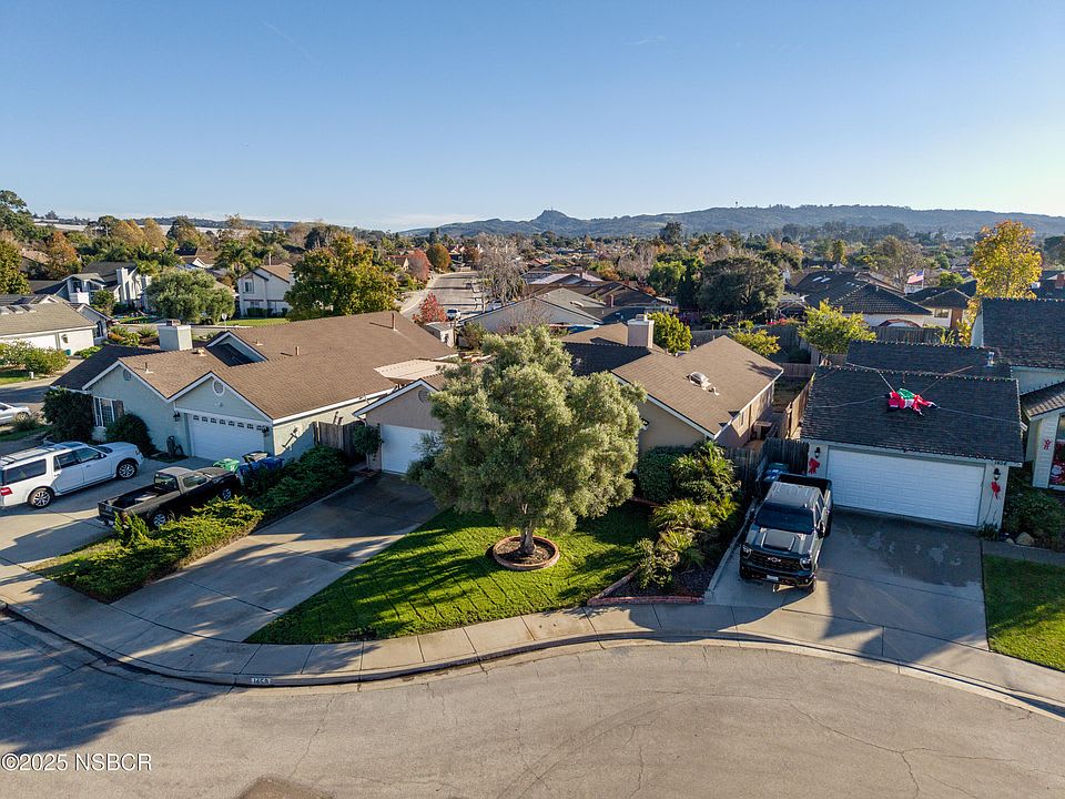 Aerial view of a Santa Maria neighborhood