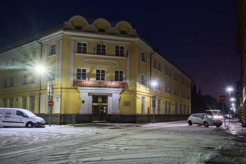 Университет Матея Бела