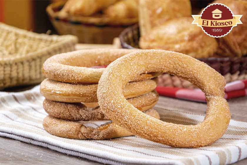 Roscón resobado con arequipe colombiano