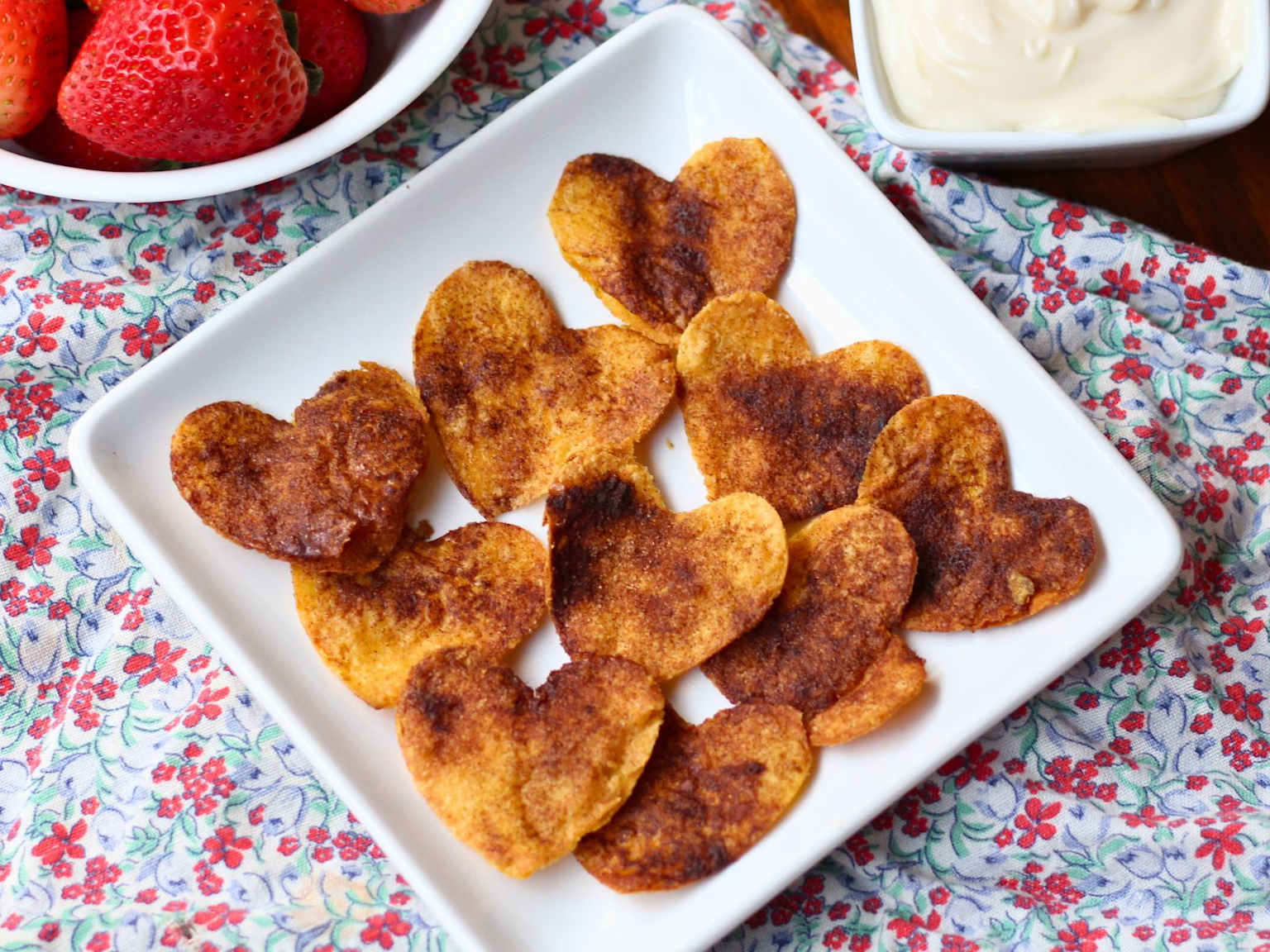 Heart shaped cinnamon sugar chips with strawberries