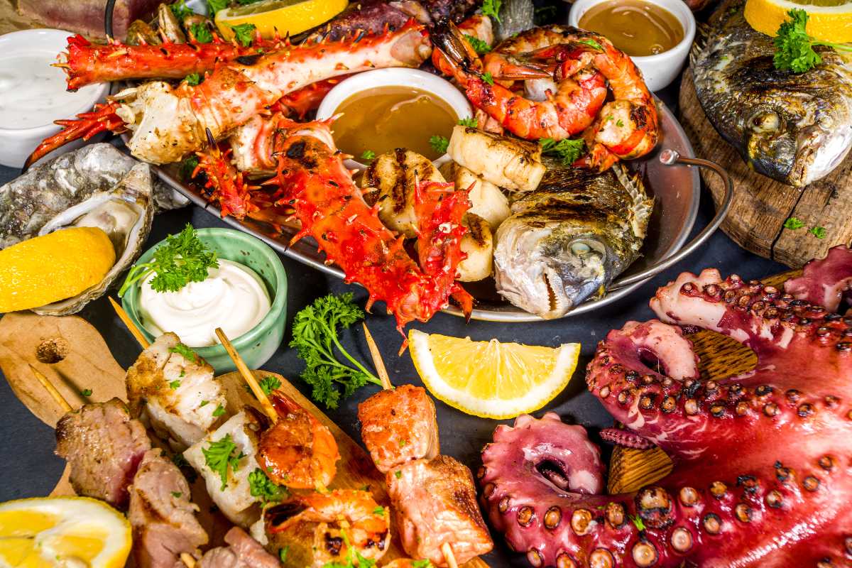 Platillos de mariscos en el festival gastronómico