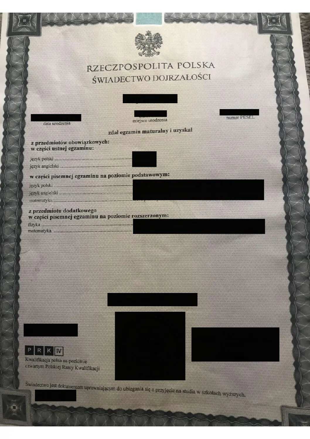 Oficjalny dokument z godłem Rzeczypospolitej Polskiej