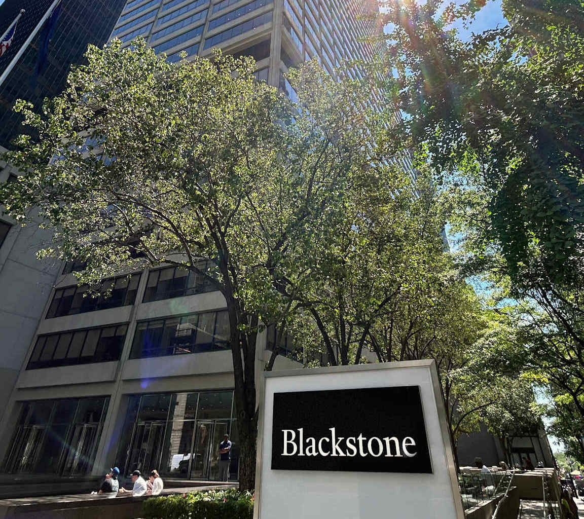 Blackstone, American alternative investment management company, company sign and building exterior, low angle view, Park Avenue, New York City, New York, USA