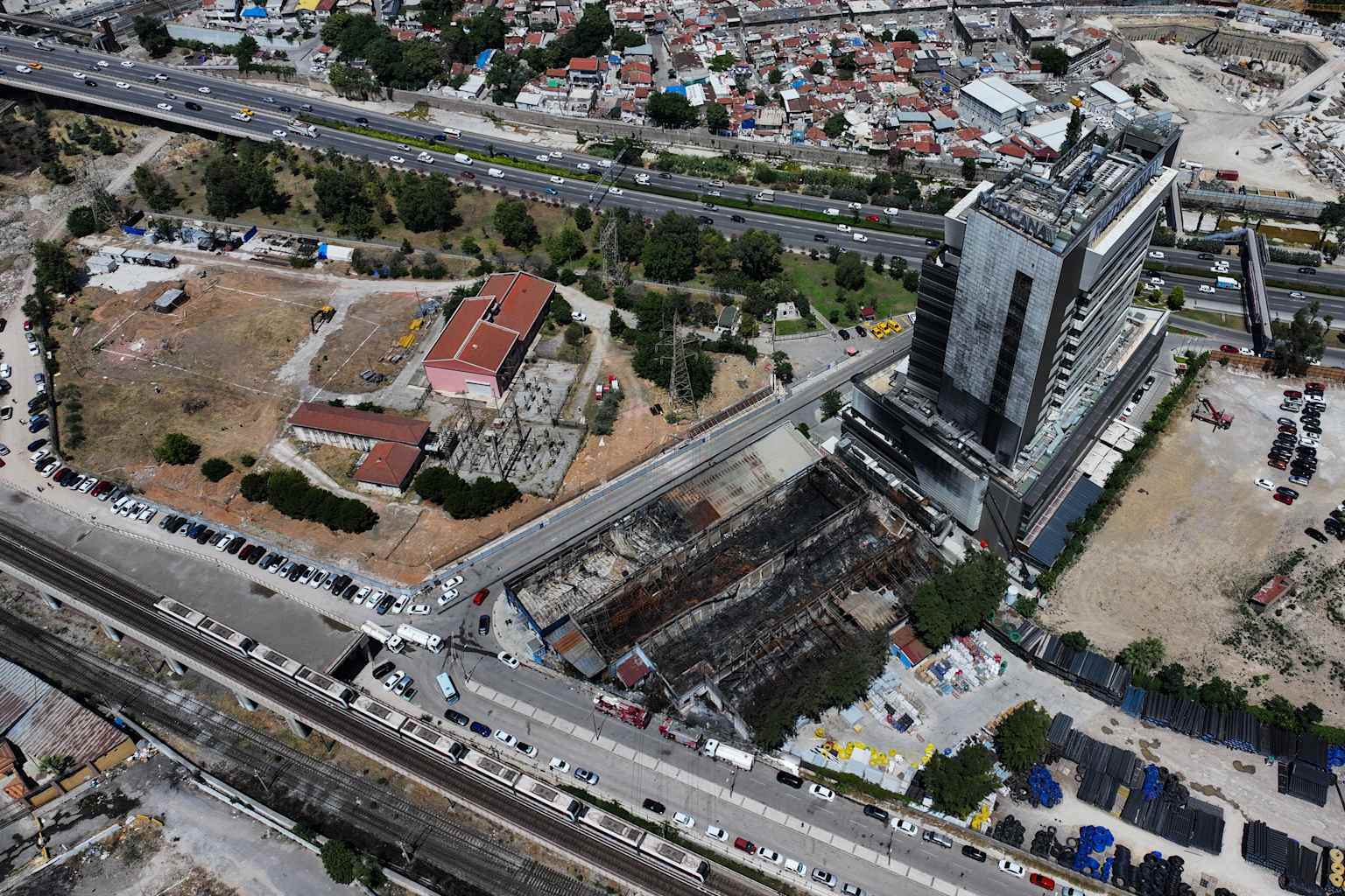 Fire-damaged hospital in Izmir resumes services after evacuation