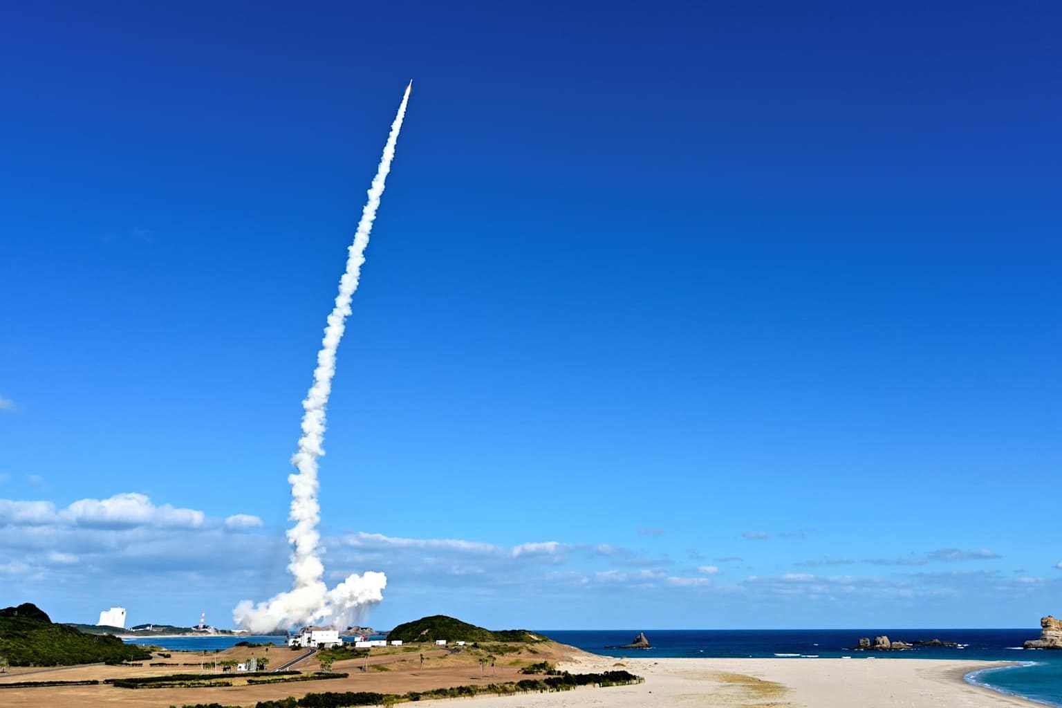 H-IIA F48 Rocket Carrying Information Gathering Satellite Launches
