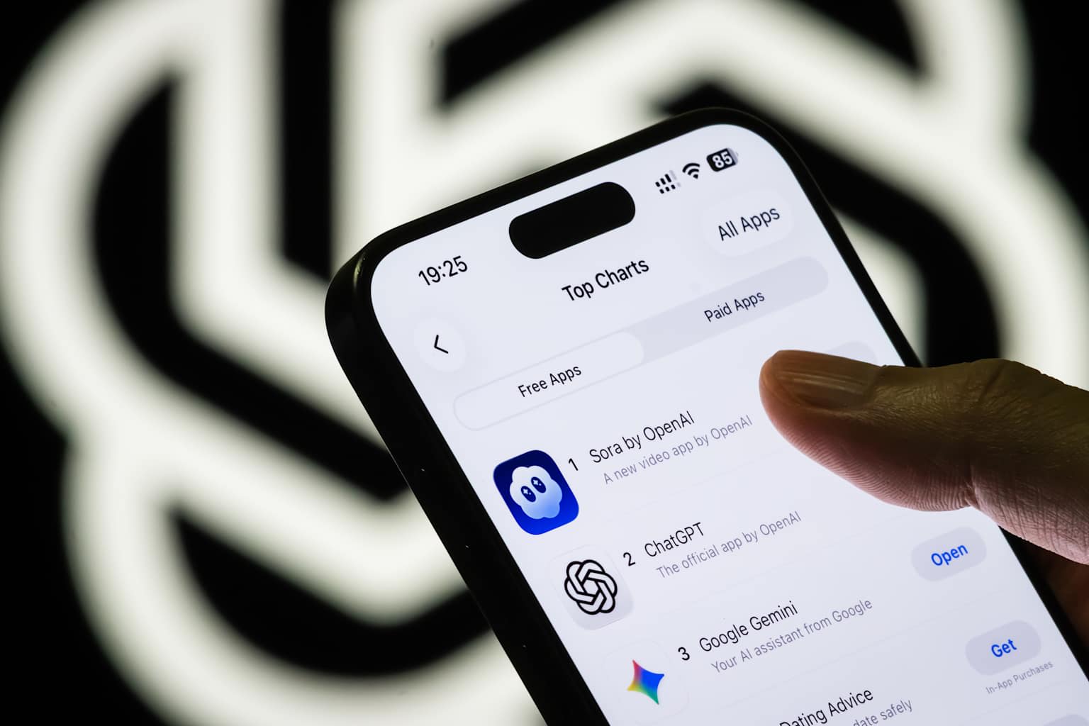 OpenAI, Sora 비용이 지속 불가능한 것으로 입증되면서 유료 비디오 옵션 추가