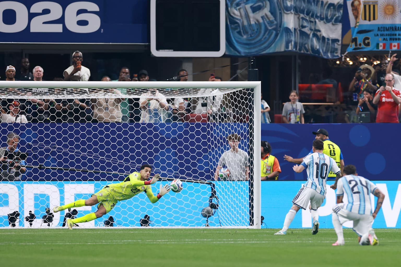 Messi’s penalty saved as Egypt stun Argentina in World Cup