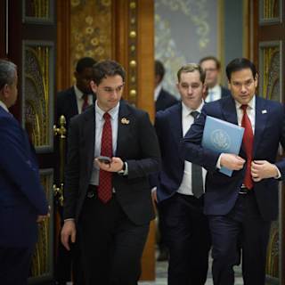 Ukraine Agrees to Ceasefire Proposal