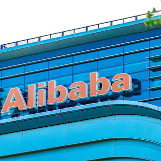 China e-commerce giants race for faster delivery with major investments