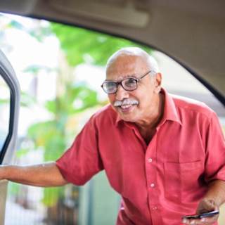 Uber launches senior accounts with simplified interface