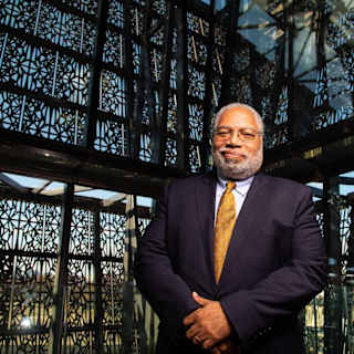Smithsonian releases statement asserting its independence from political influence