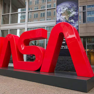 NASA braces for 32% staff cut, offers early retirement options