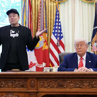 Musk apologizes to Trump after Tesla loses $150B in market value