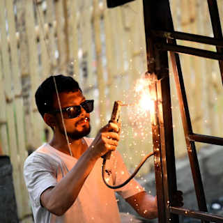 Construction wages hit $39.30/hour amid worker shortage