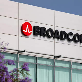 Broadcom's AI boom pushes it toward Magnificent Seven