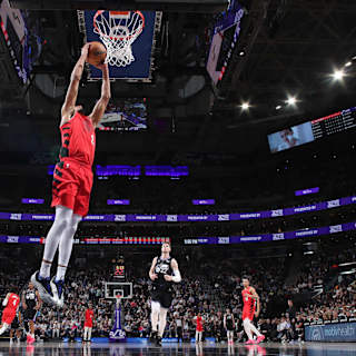 Trail Blazers buy out Deandre Ayton's $35.6M contract