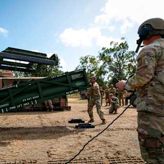 U.S. halts weapons shipments to Ukraine over stockpile fears