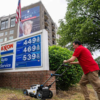 Gas prices hit lowest July 4th levels since 2021