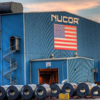 Three major US companies brace for profit declines