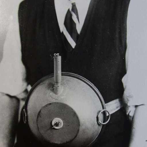 Limpet mine - Wikipedia