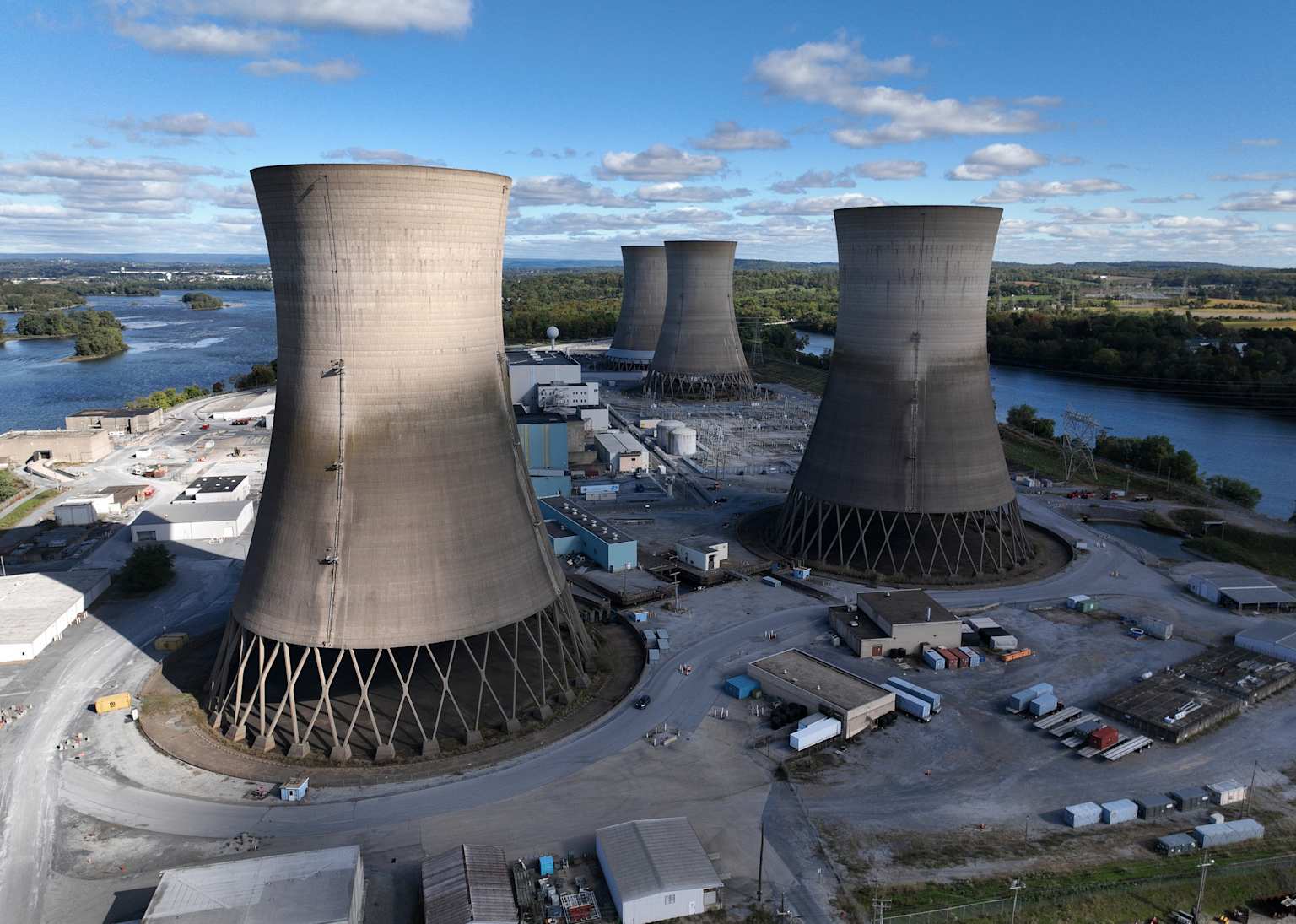 Microsoft e Constellation Energy pianificano di riavviare la centrale nucleare di Three Mile Island in Pennsylvania
