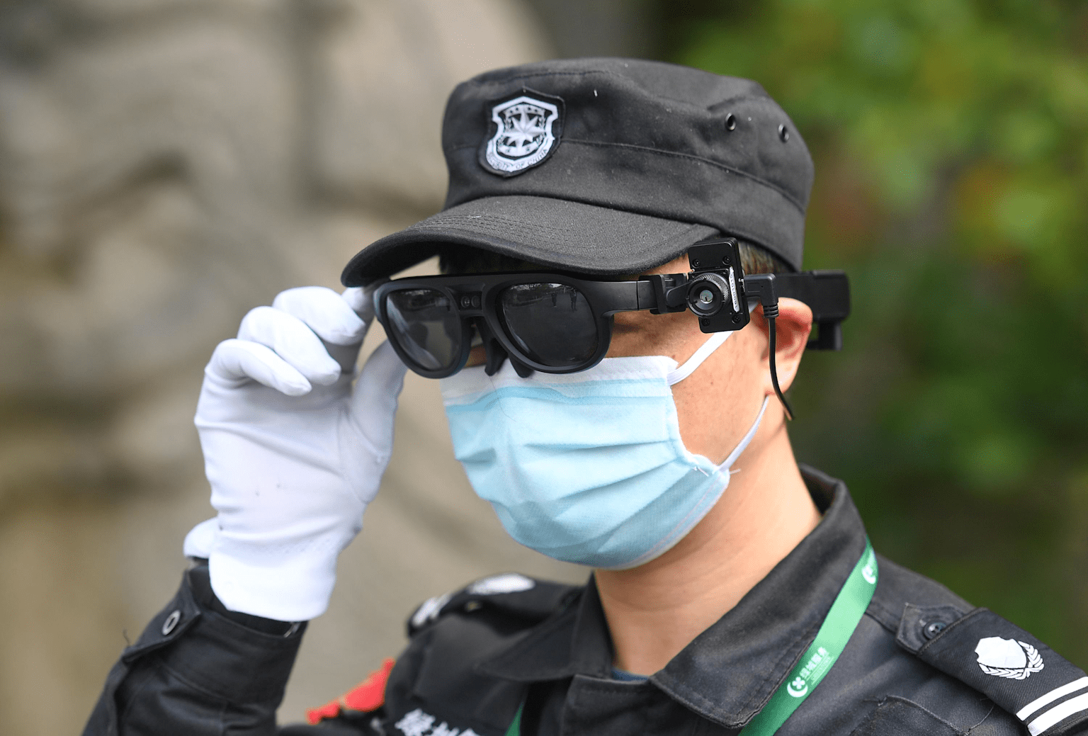 AR Glasses Used To Measure Body Temperatures In Hangzhou