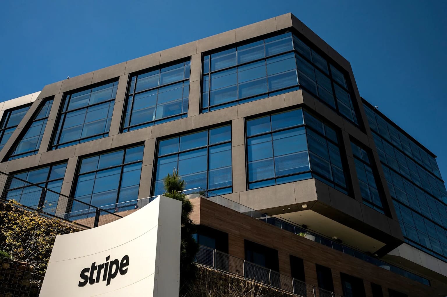Stripe in Talks to Acquire Stablecoin-Focused Fintech ...