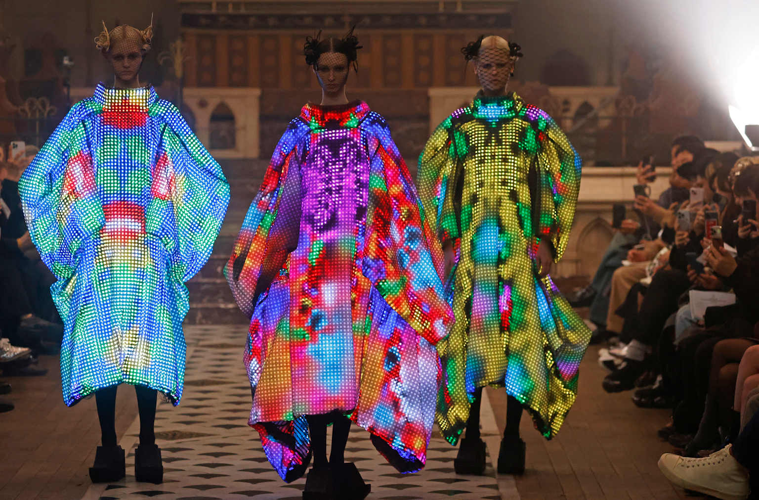 Anrealage: Runway - Paris Fashion Week - Womenswear Fall/Winter 2025-2026