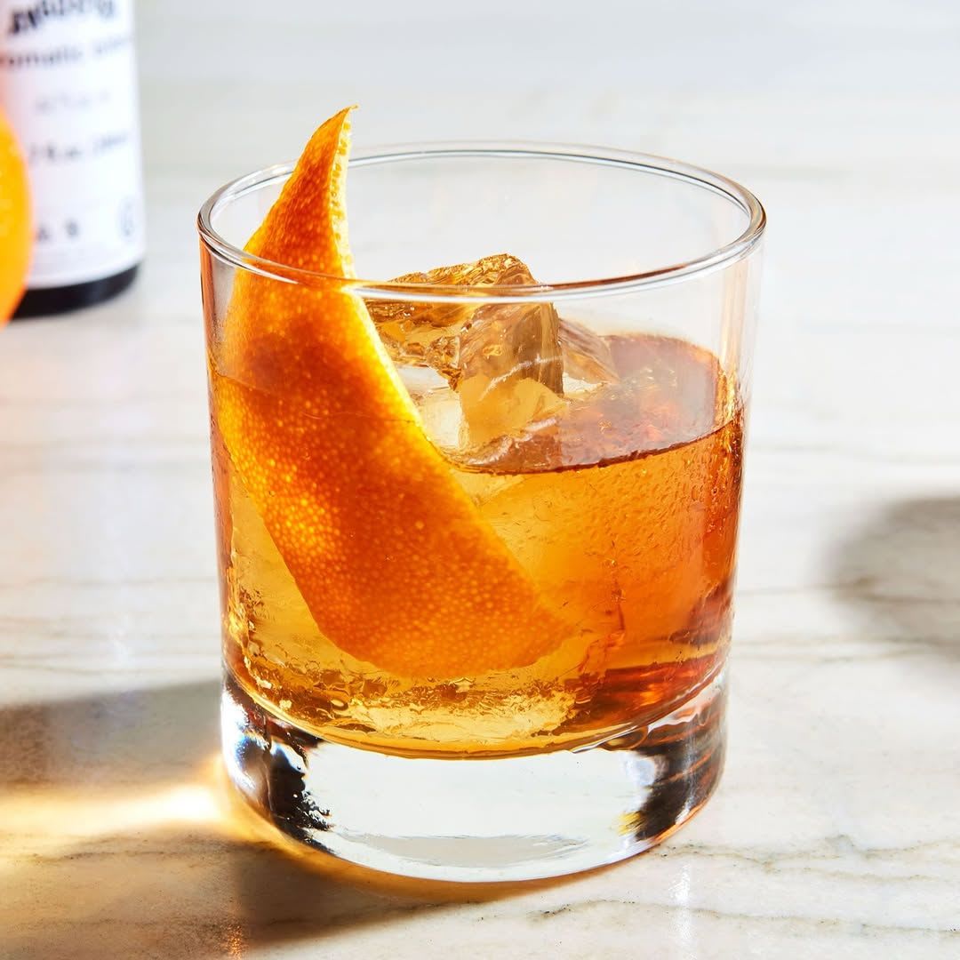 Old Fashioned cocktail