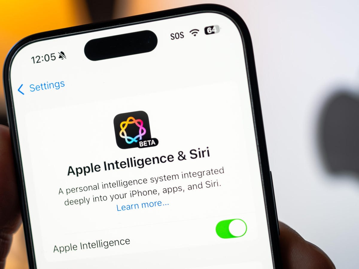 The settings page for Apple Intelligence & Siri on an iPhone.