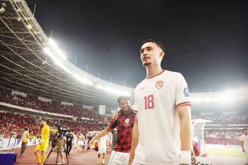 Ivar Jenner in his Indonesia national team jersey.
